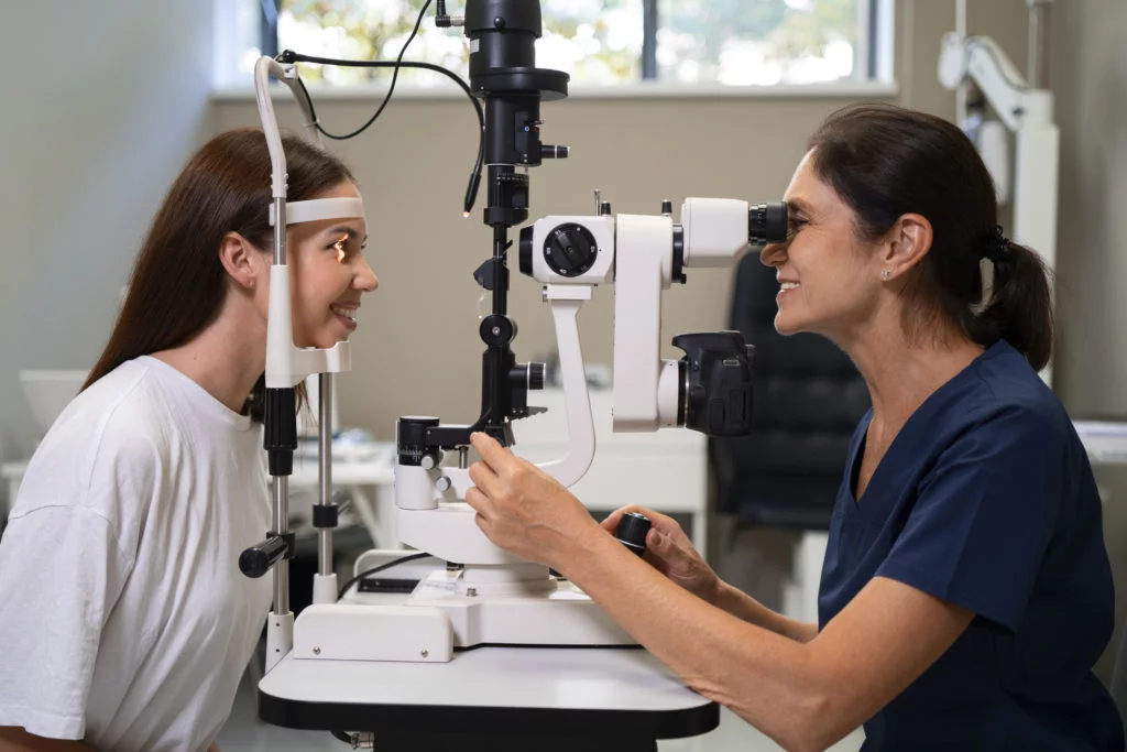 Benefits of Seeing an Optometrist First Benefits of Seeing an Optometrist First
